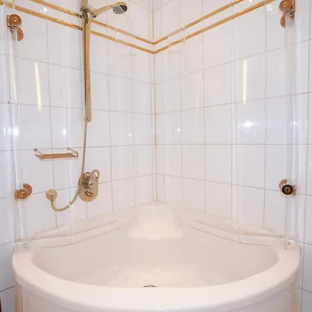 Penthouse Hygge Mit Meerblick & Schwimmbad Am Hansapark Fuer Familien Lägenhet